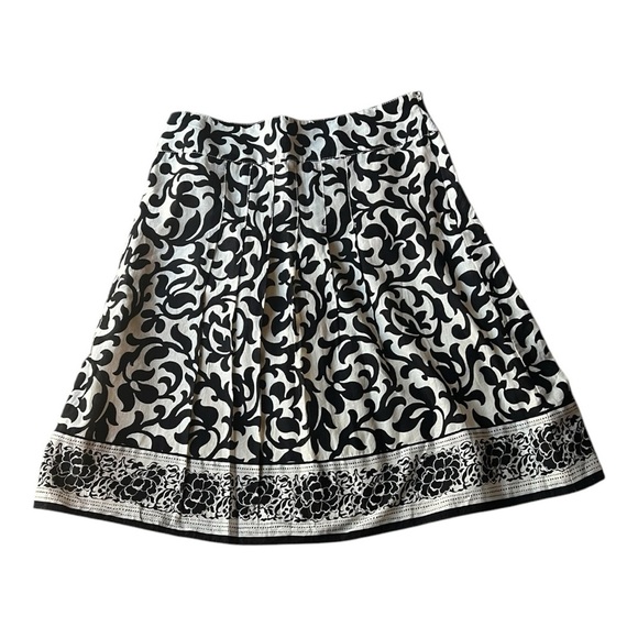 Ann Taylor Florentine Beige/Black Scroll Cotton Flat Pleat Side Zip Skirt Size 0 - Picture 1 of 11